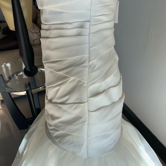 NWT Vera Wang Strapless Ivory Dress - Picture 9 of 14